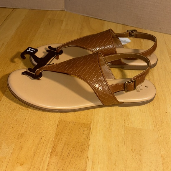 Time and Tru | Women's Hooded Flat Thong Memory Foam Sandals | Size: 11 - Picture 9 of 9